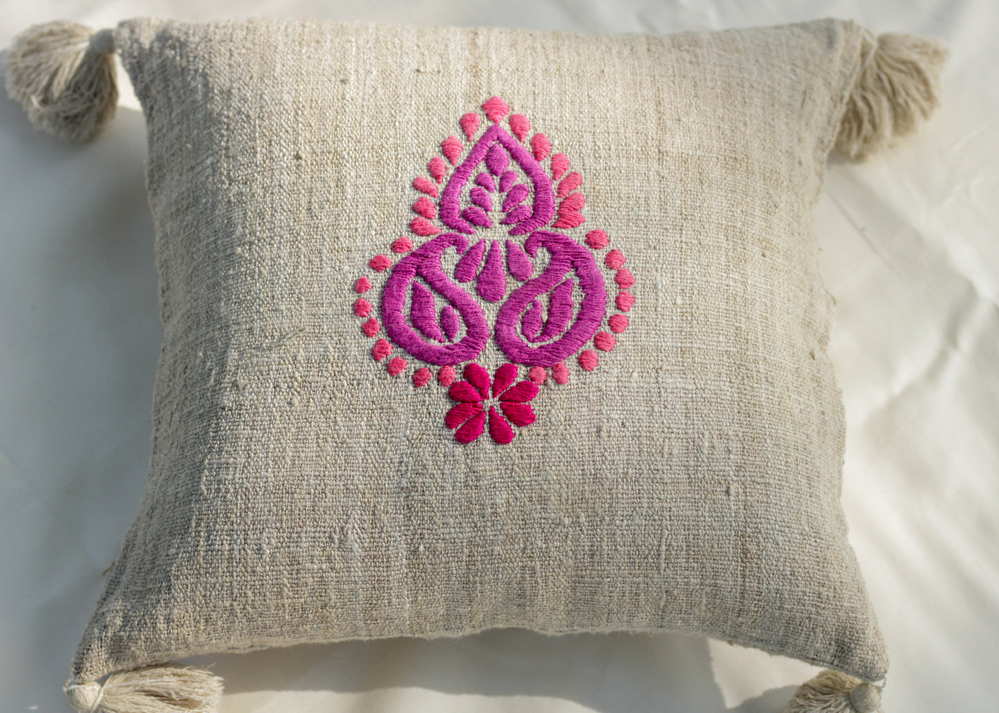 Kolka- Paisley Eri Silk Cushion Covers - TATI