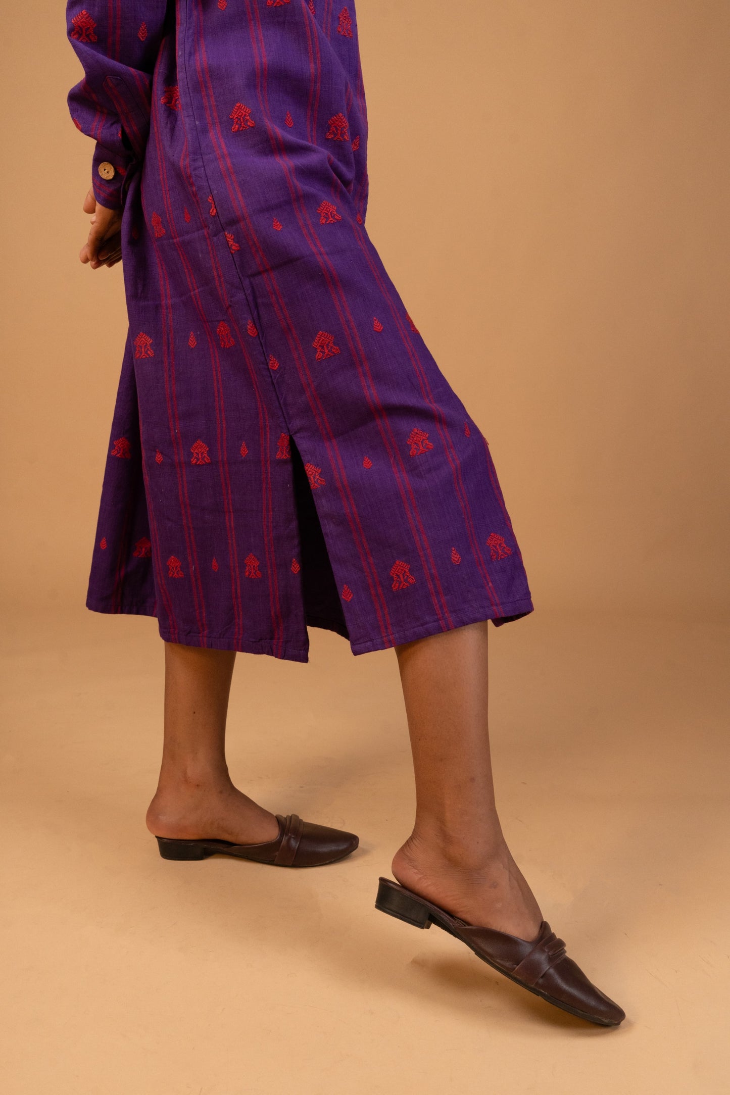 Haanjhoni (সাঁঝনী) Relaxed Fit Midi Dress