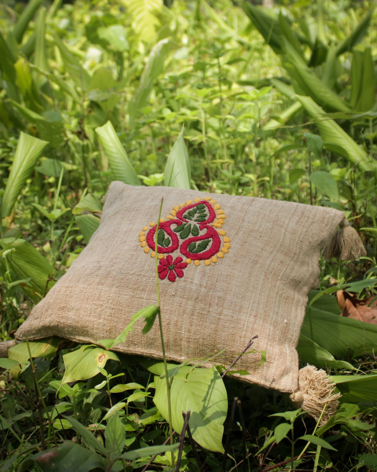 Kolka- Paisley Eri Silk Cushion Covers - TATI 