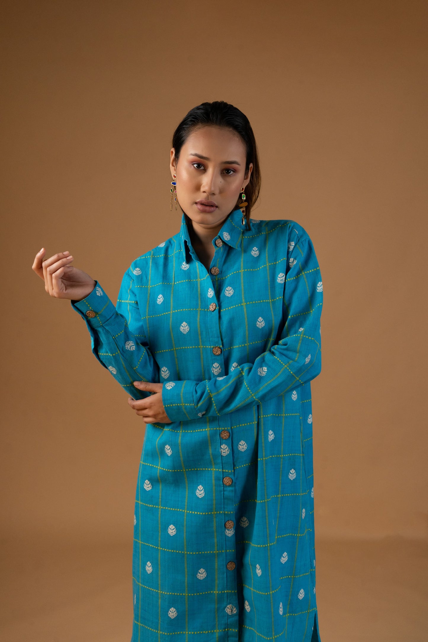 Akakhi (আকাশী) Relaxed Fit Midi Shirt Dress